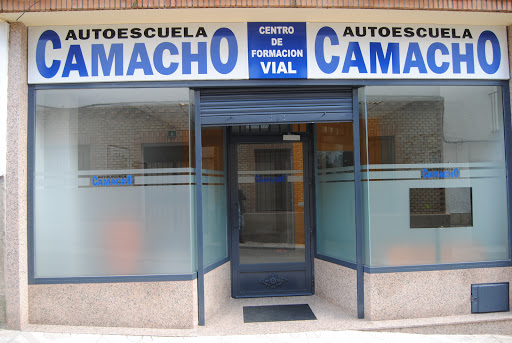 Autoescuela Camacho en La Puebla de Montalbán provincia Toledo