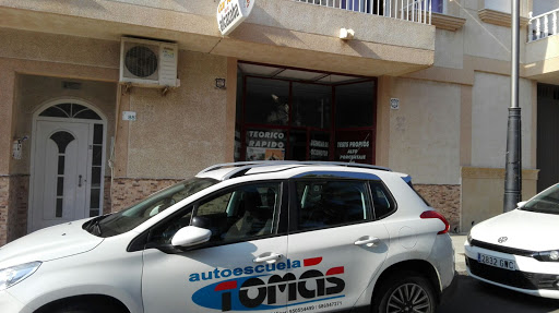 Autoescuela Tomas en Las Cabañuelas provincia Almería